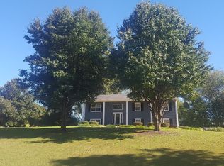 725 Luxbury Rd, Winston Salem, NC 27104