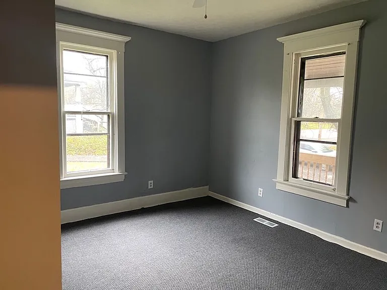 159 W 5th St — Photo 11