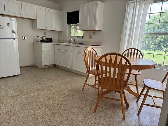 5th image of 27233 WHITMAN AVENUE