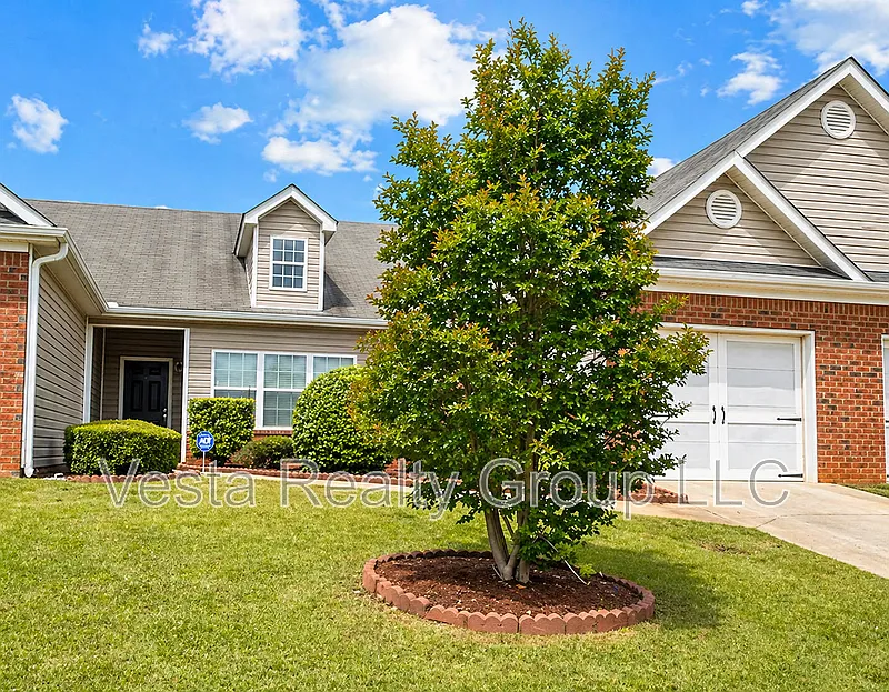 Building Photo - 1055 City Park Dr