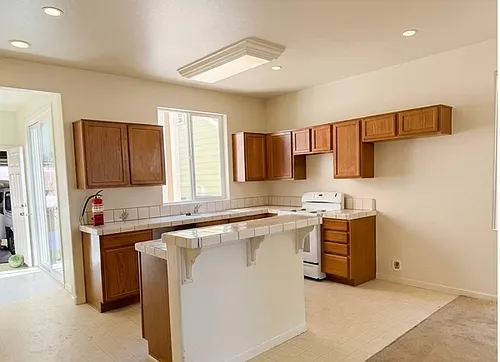 141 Legacy Dr Photo 1