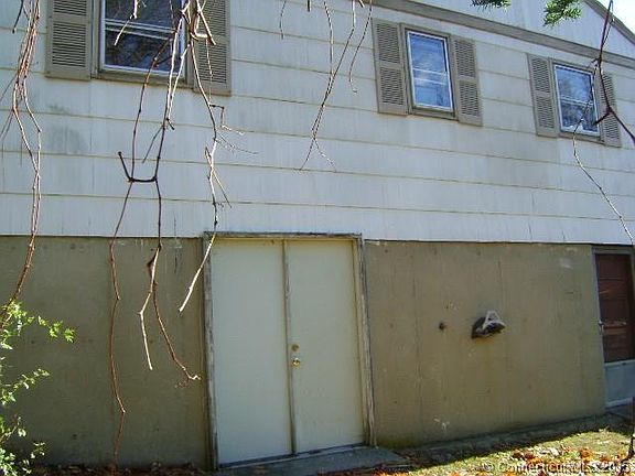 5th image of 51 Oldham Ave