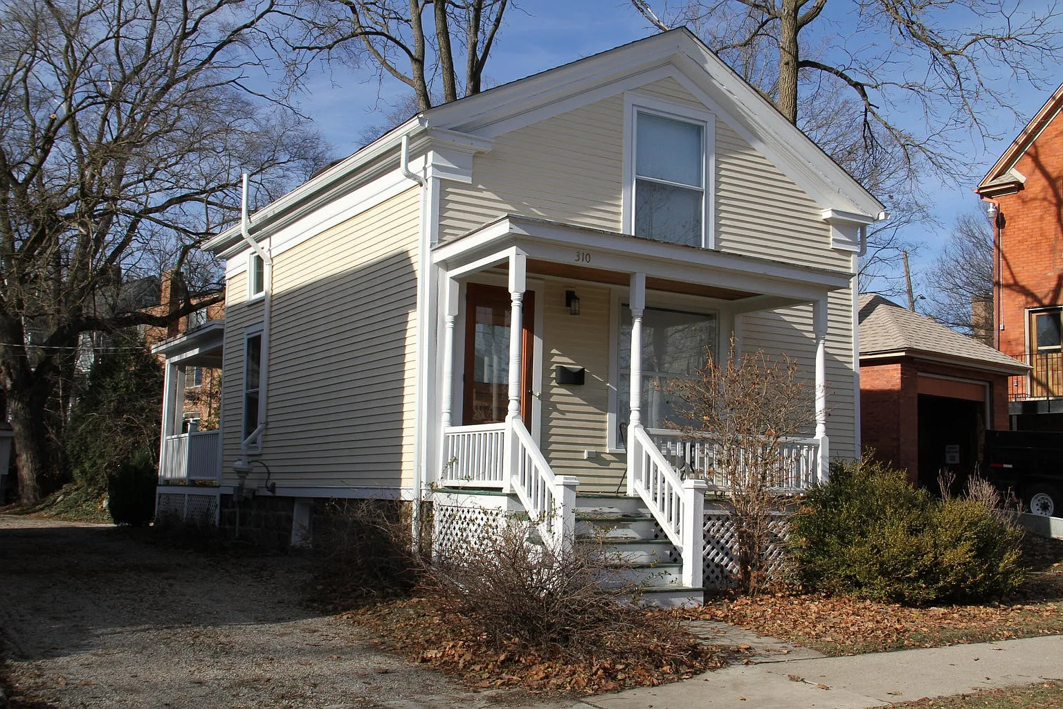 310 2nd St photo 1