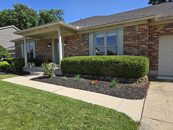 3rd image of 125 Twinbrook Pl