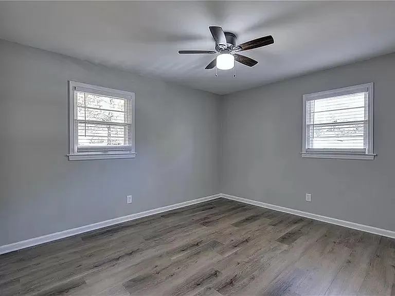 195 Floral Dr — Photo 7