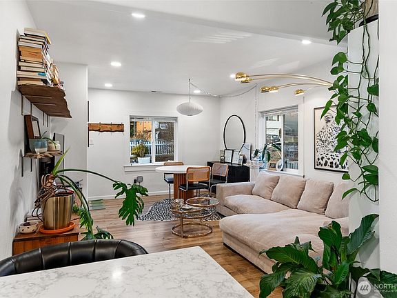 4th image of 721 N 88th Street #A