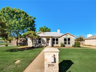 5926 Royalcrest Dr, Arlington, TX, 76017