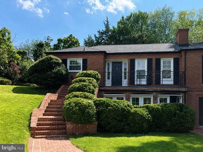 6301 Lakeview Dr, Falls Church, VA, 22041