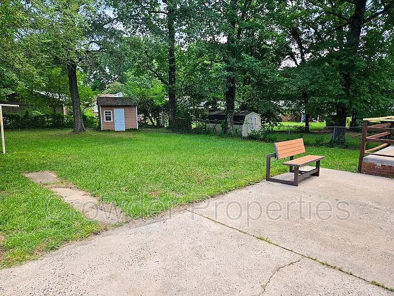 1120 Georgetown Dr — Photo 13