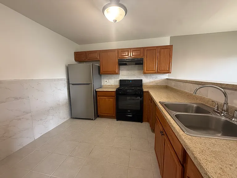 1954 Nautilus Ln — Photo 4