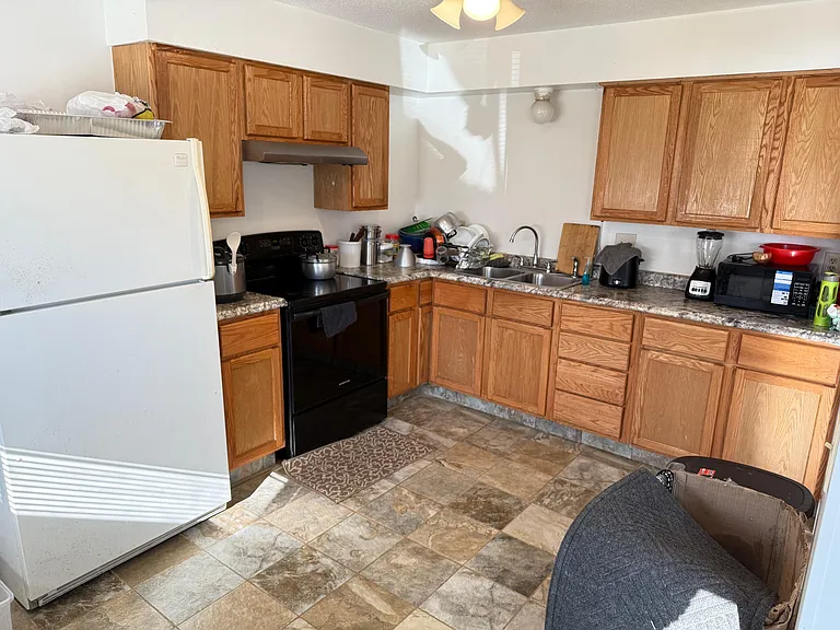 1616 Sloan St #2 — Photo 4