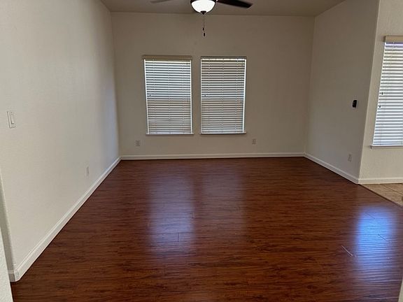 5th image of 3301 N Park Dr Unit 3916