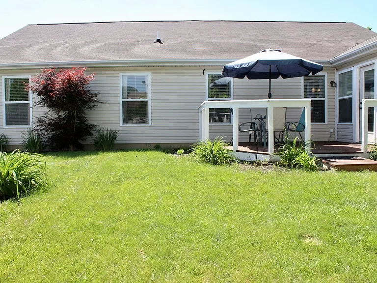 4121 Langley Dr — Photo 24