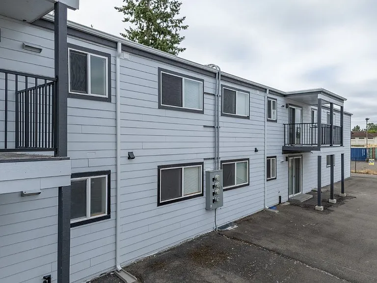 Melody Apartments — Photo 10