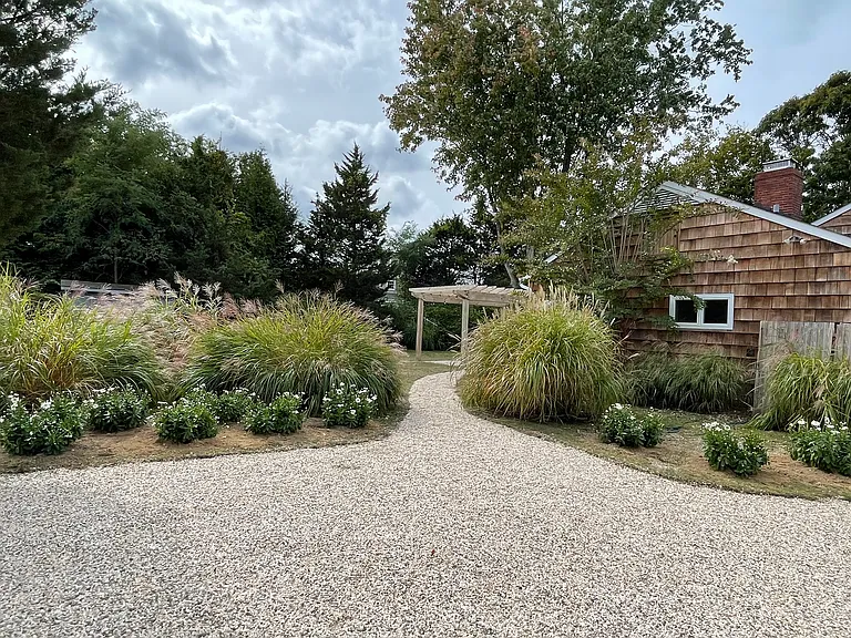 7 White Birch Rd — Photo 3