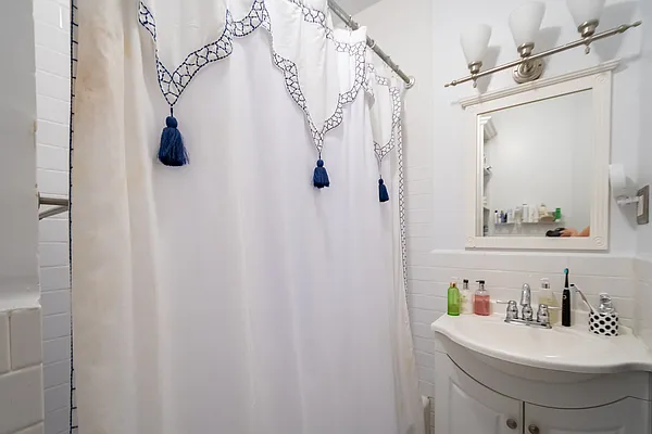 Rented by KYLM, LLC | media 22