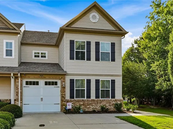 1601 Thomason Trl, Chesapeake, VA 23320