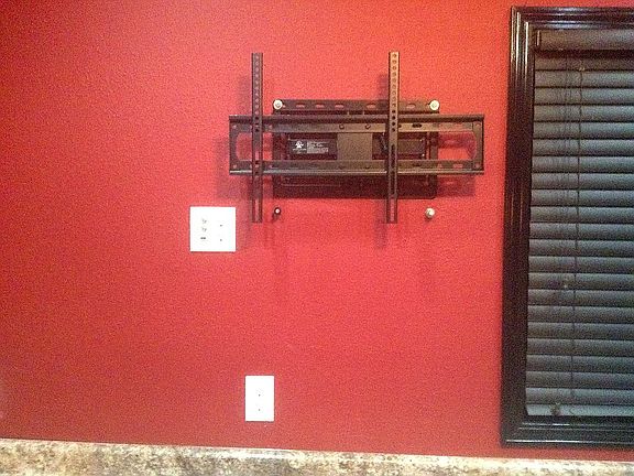 Bar tv mount