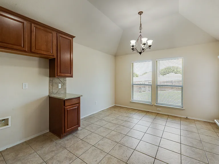 112 Singletree Ln — Photo 8