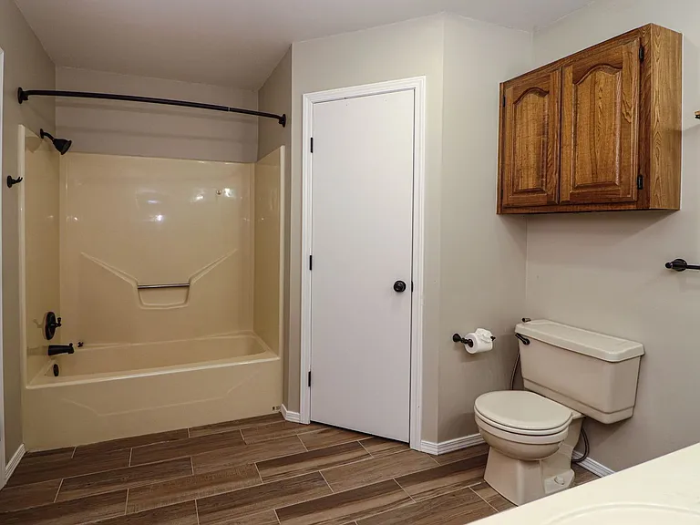 11323 S Ash St — Photo 18