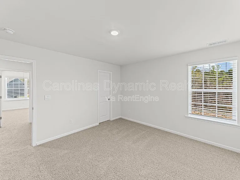 204 Calvin Creek Dr — Photo 35
