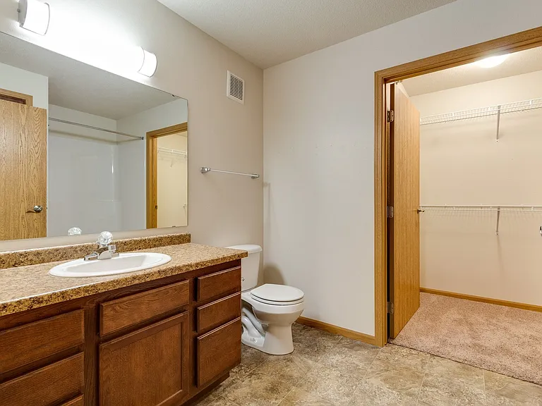 Westport Apartments — Photo 32