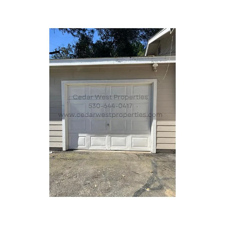 Building Photo - 7142 Green Valley Rd