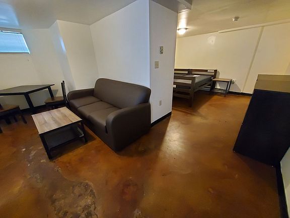 4th image of 122 N Gill St APT 9