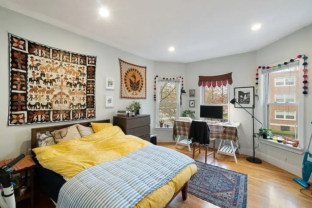 3 bed, 960 sqft, $3,600 — Photo 1
