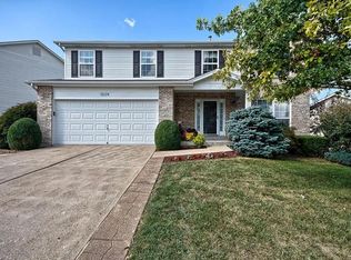 1508 Hawkins Corners Dr, Fenton, MO 63026