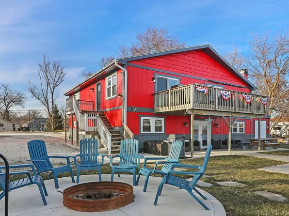 26048 W Forest Ave, Antioch, IL 60002