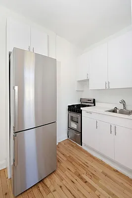 Rented by Aether Property Group | media 13