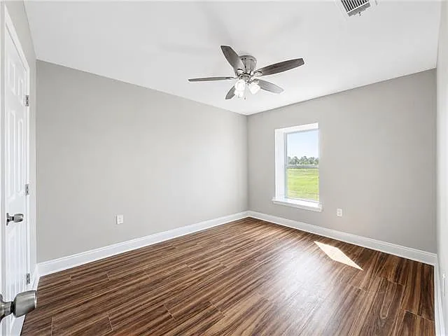 4472 Joycelyn Dr — Photo 29