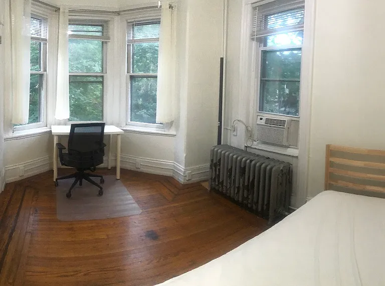 407 S 43rd St #1 — Photo 1