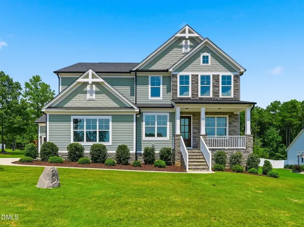 2804 Arrowsmith Dr, Fuquay Varina, NC 27526