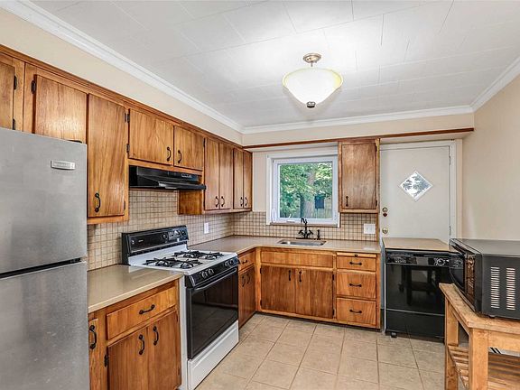 5th image of 8 Weston St