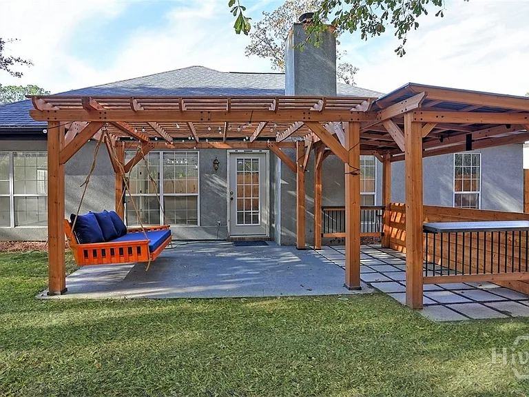 110 Saint Ives Way — Photo 31