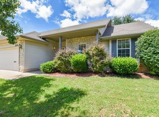 3725 W Kay Pointe Blvd, Springfield, MO 65802