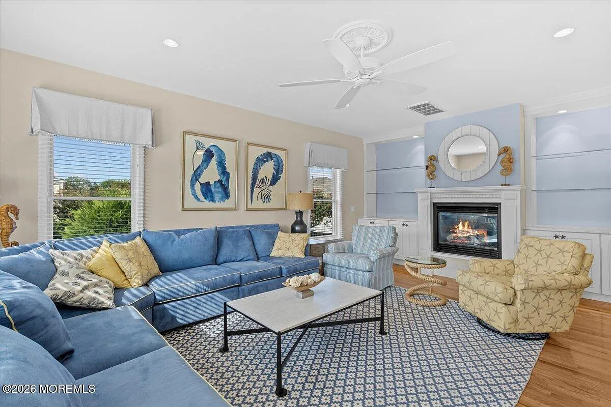 4 bed, 3.5 bath, 2497 sqft, $3,800 — Photo 3