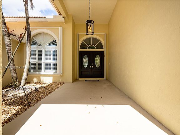 3rd image of 1953 S Landing Way