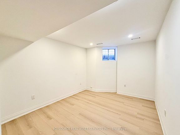 5th image of 36 Brunswick Ave #6