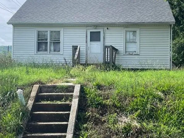 401 Maple St, Harriman, TN 37748