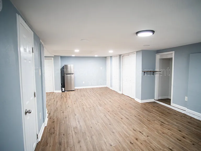 614 W 2nd Ave — Photo 1