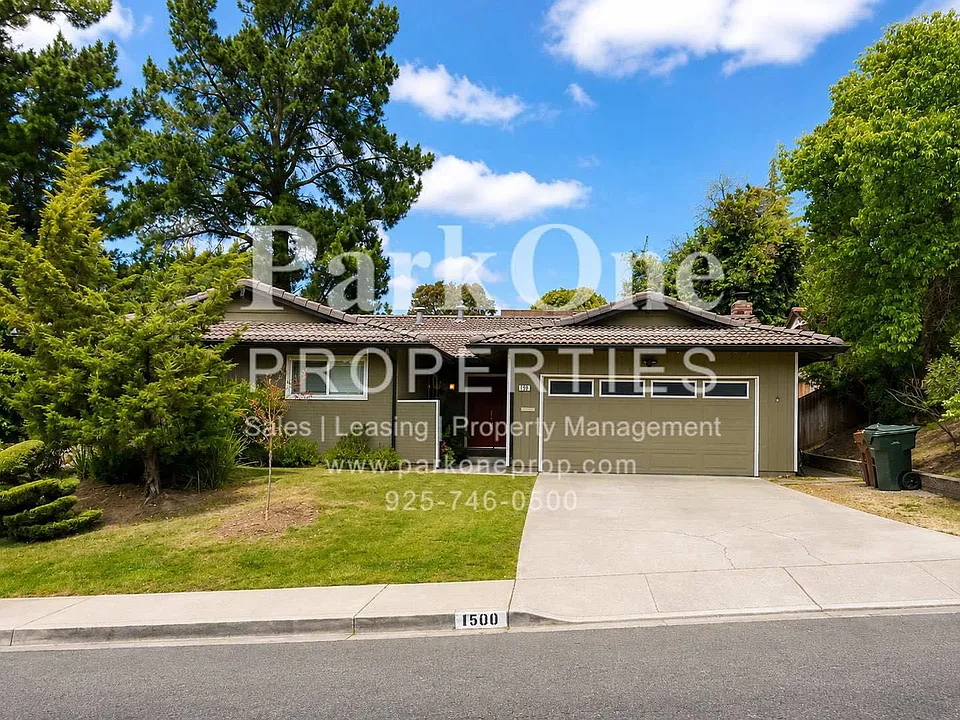 1500 Fieldcrest Dr