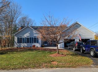 19 Brandan Trl, Oswego, NY 13126