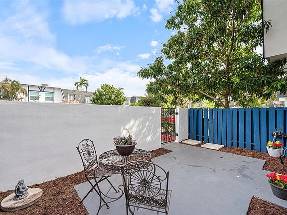 3rd image of 6776 SW 39th Court #76