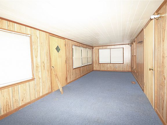 3rd image of 230 2nd Ave