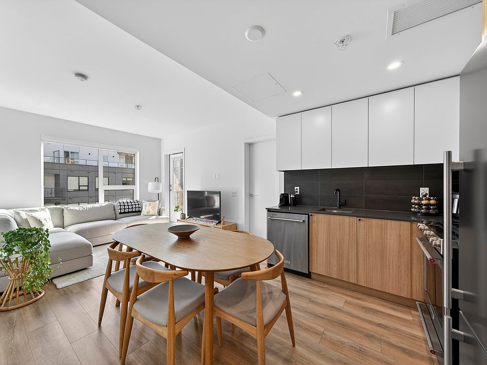 1st image of 648 Lea Ave #404