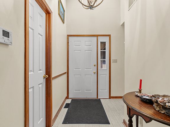 4th image of 139 Ravenswood Dr
