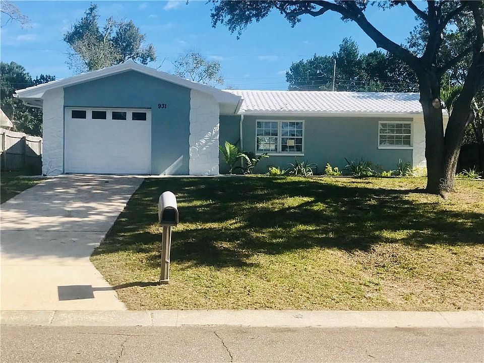 1st image of 931 Dumont Dr